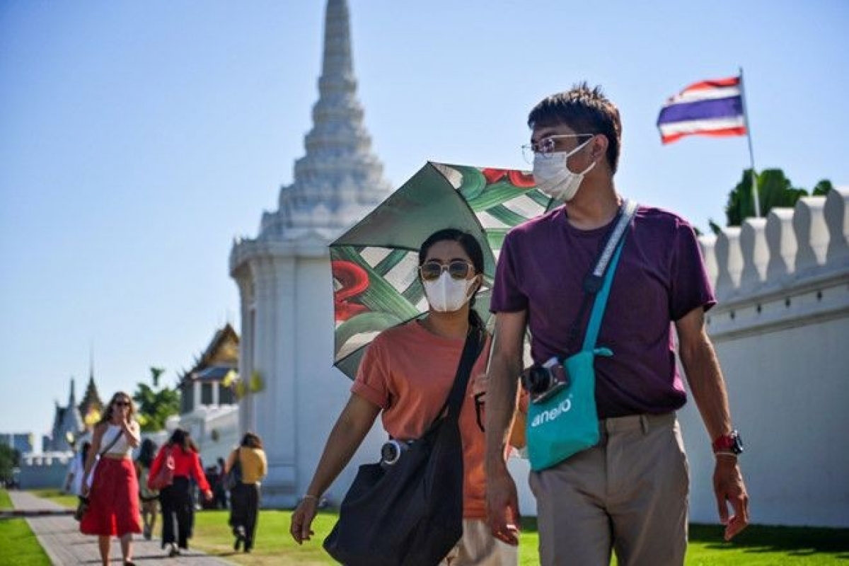 Thái Lan hoãn mở cửa các tụ điểm giải trí tới tháng 1